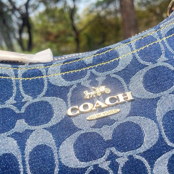 Coach Teri Shoulder Bag In Signature Denim - Picture 5 of 8